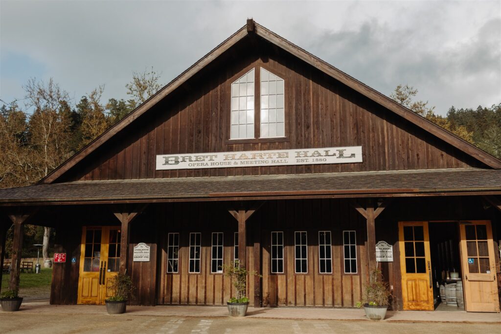 bret hart hall rustic barn venue